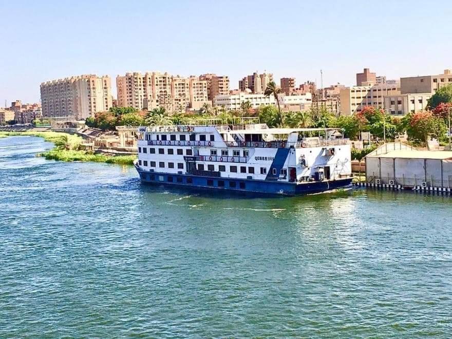 Hotel Ship Queen Isis Elminya Al Minya Exteriör bild
