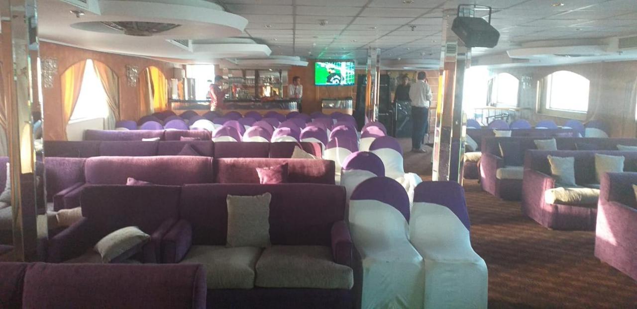 Hotel Ship Queen Isis Elminya Al Minya Exteriör bild